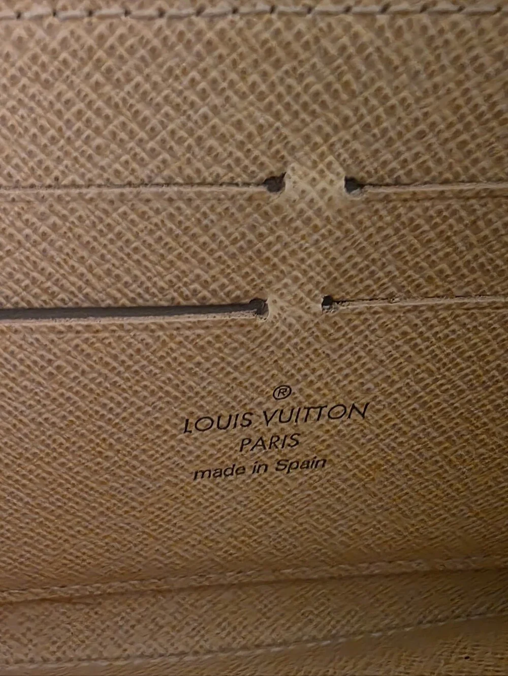 🤍✨ Pre-loved Authentic Louis Vuitton Zippy Wallet – Damier Azur ✨🤍